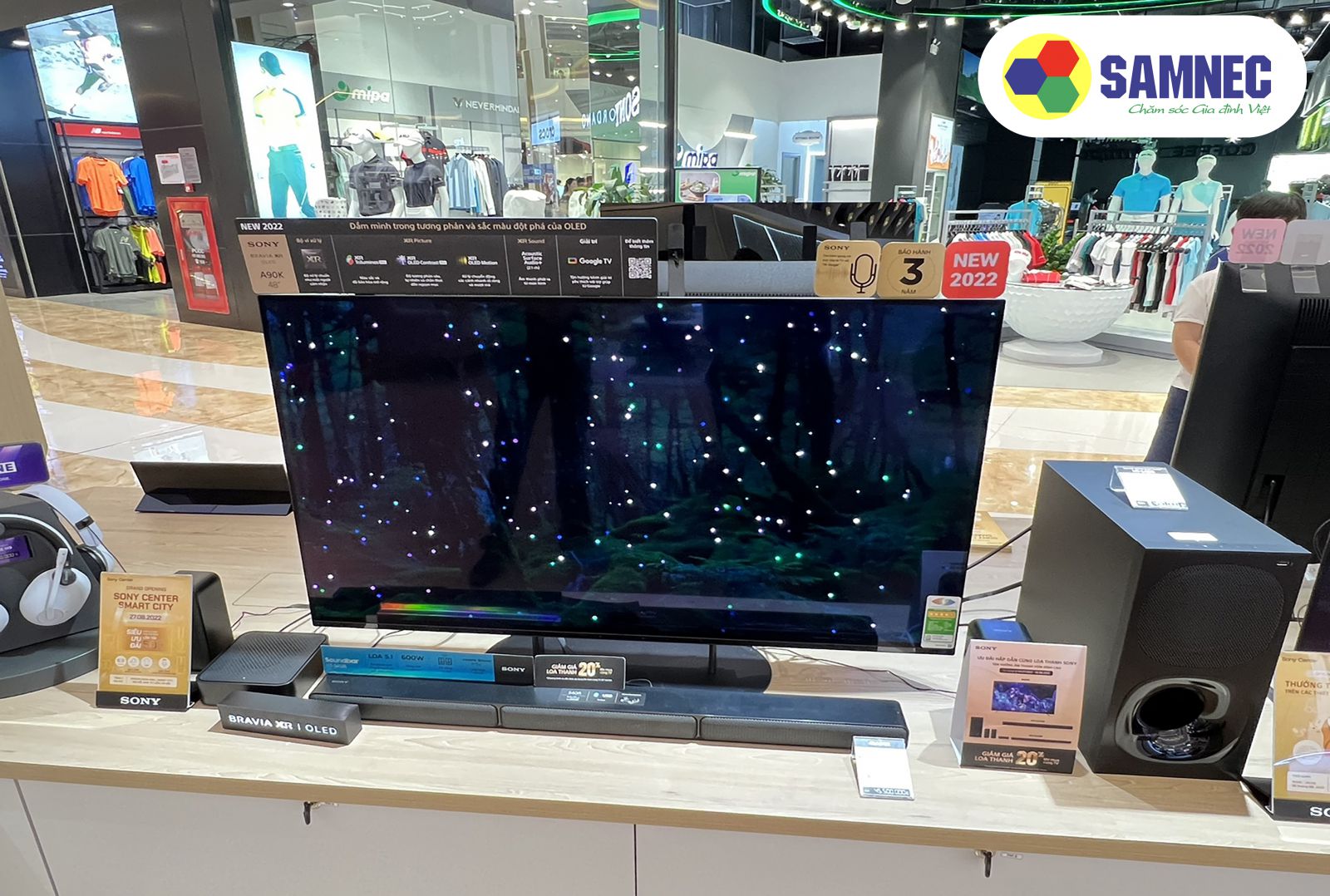 Samnec khai trương Sony Center Vincom Smart City