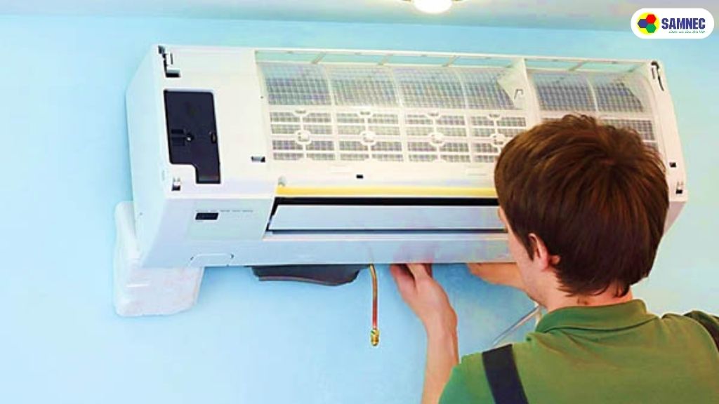 Ốc vít trên tường bị lỏng 