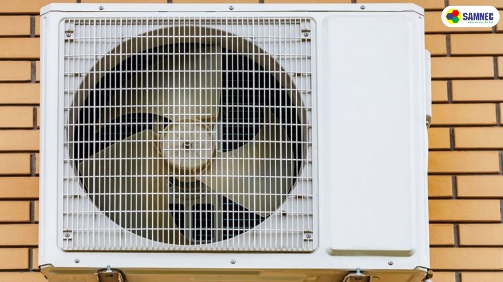 Quạt gió bị bám bụi dày