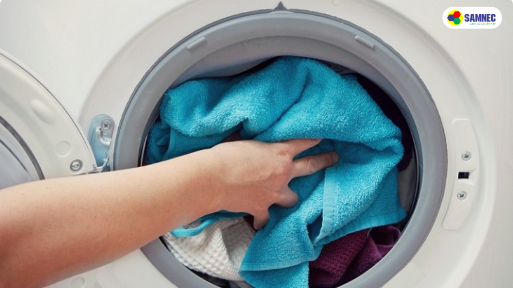 không giặt chung thảm với quần áo