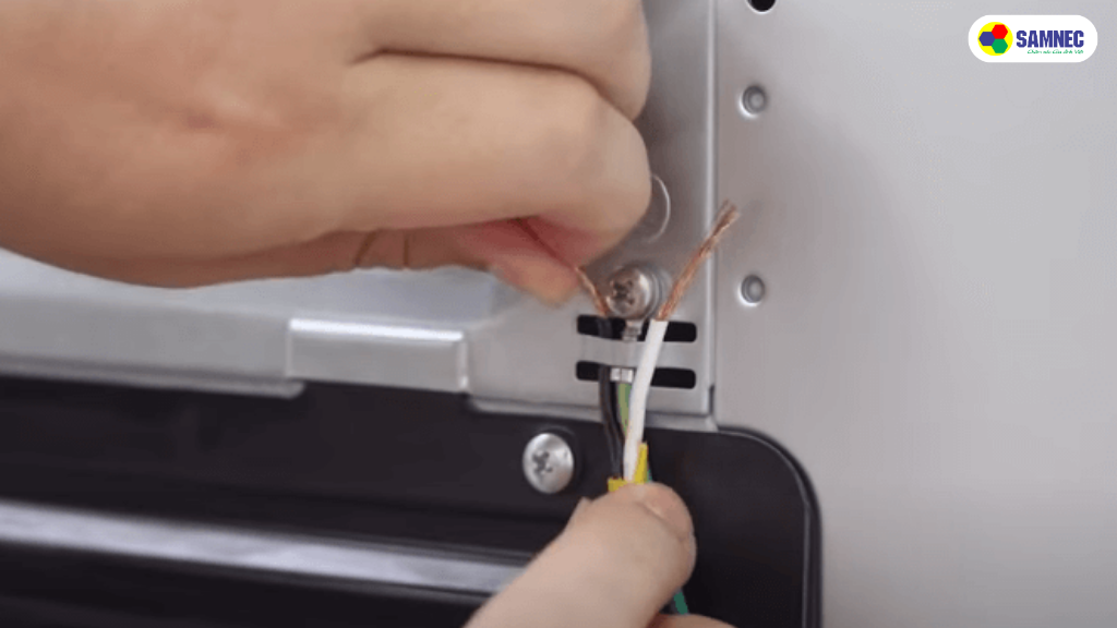 Hiện tượng rò rỉ điện ở máy giặt