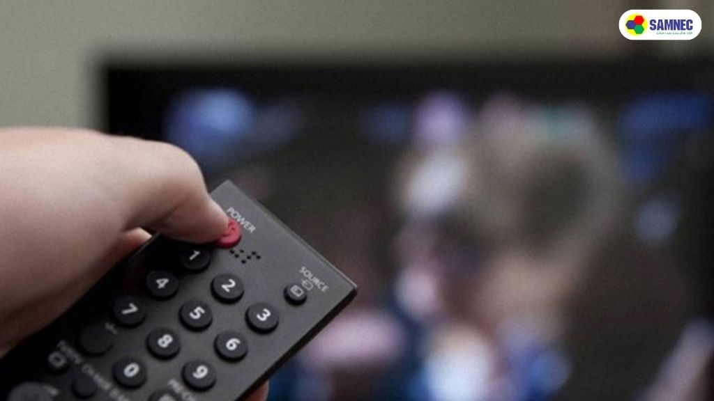 Tắt - mở tivi