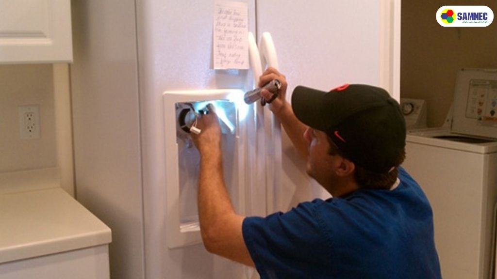 Tháo và lắp bóng mới