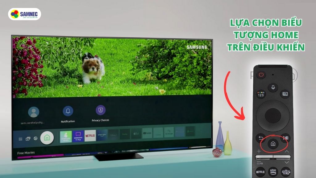 Bấm nút Home trên điều khiển tivi Samsung