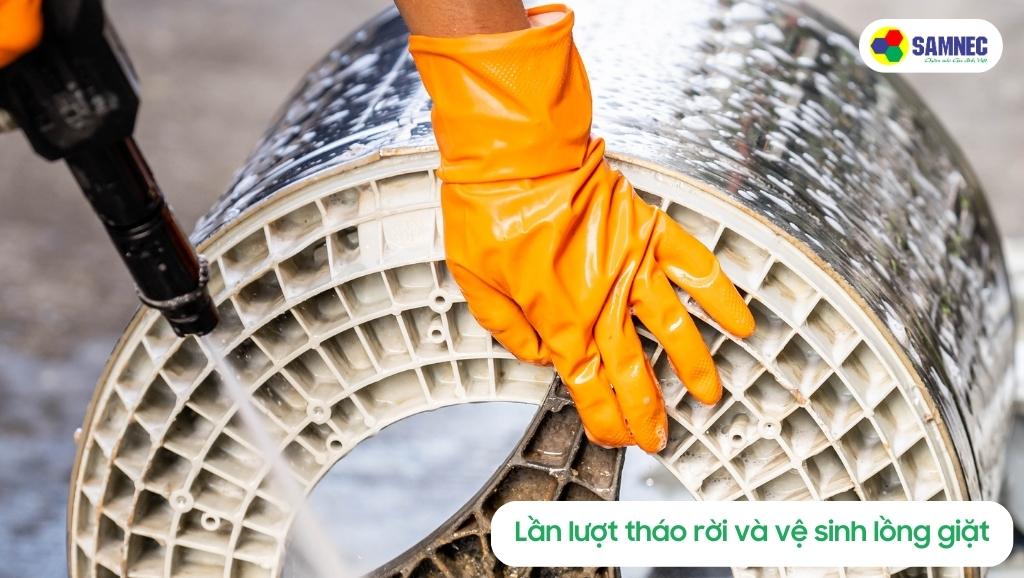 Vệ sinh lồng giặt bên trong thiết bị