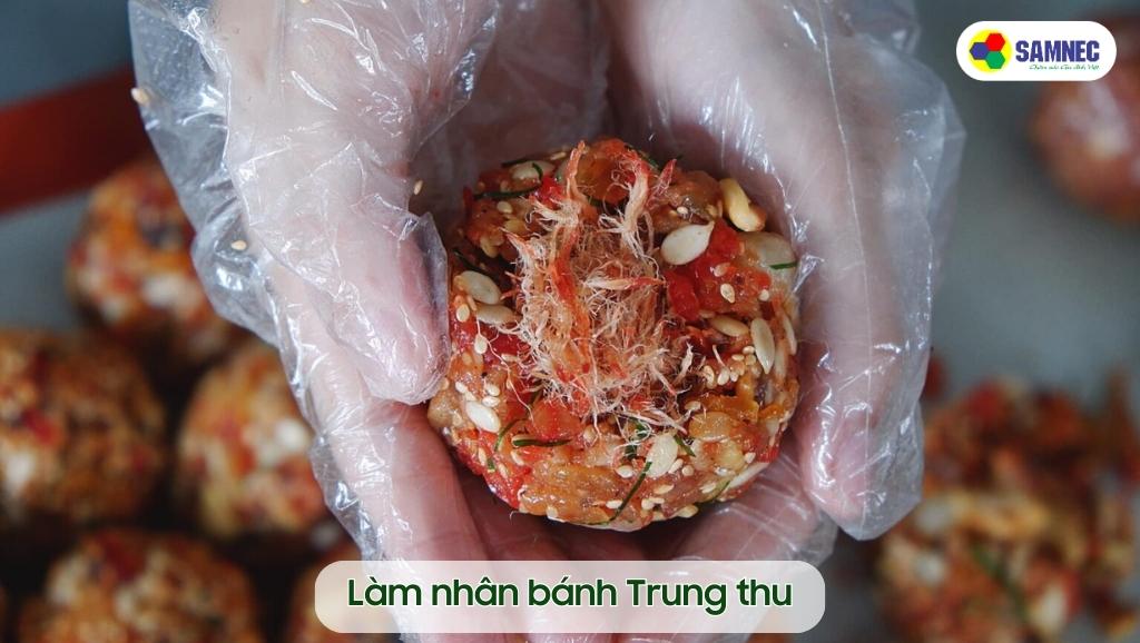 Làm nhân bánh Trung thu