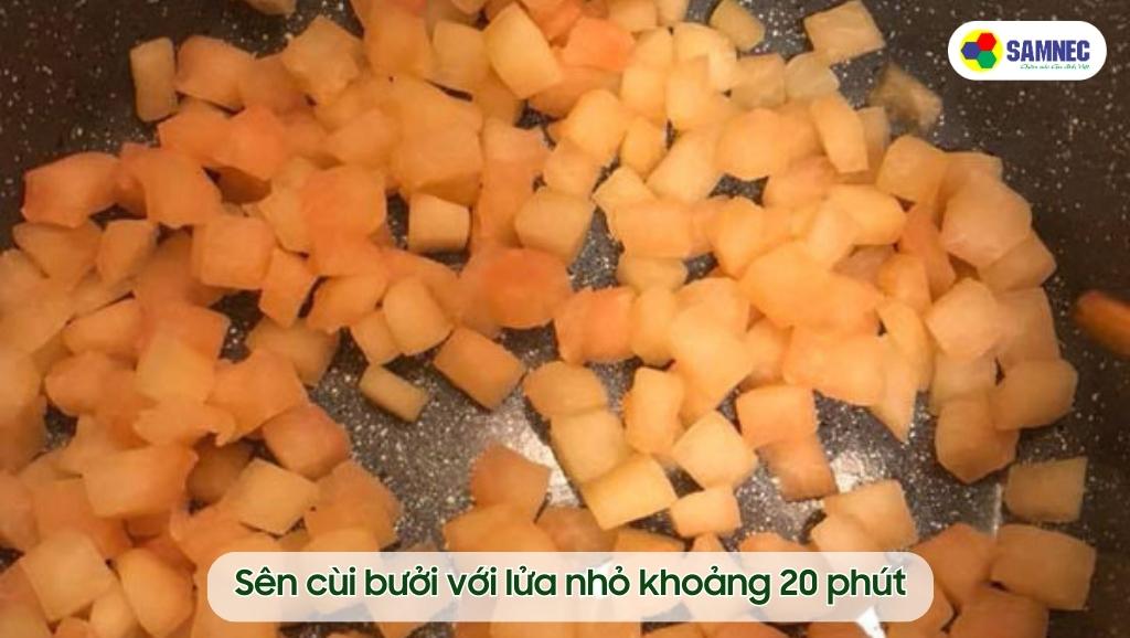 Sên cùi bưởi với lửa nhỏ khoảng 20 phút