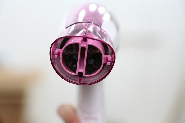 Đầu sấy tạo nhiều kiểu tóc một cách nhanh chóng