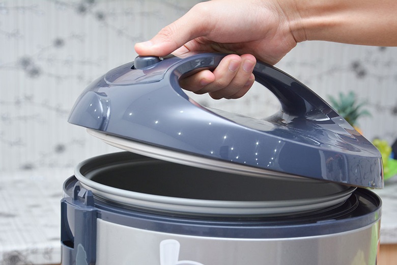 Nồi cơm nắp gài Sharp KS-NR191STV – Thiết kế hiện đại Nồi cơm nắp gài Sharp KS-NR191STV – Thiết kế hiện đại