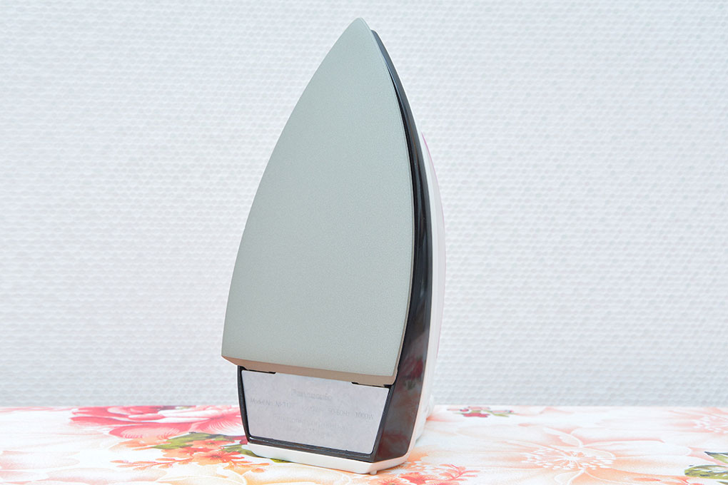 Bàn ủi khô Panasonic PABU-NI-317TXRA Bàn ủi khô Panasonic PABU-NI-317TXRA