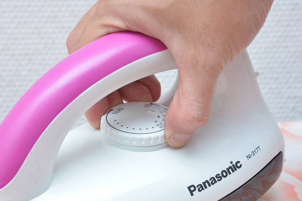Bàn ủi khô Panasonic PABU-NI-317TXRA Bàn ủi khô Panasonic PABU-NI-317TXRA