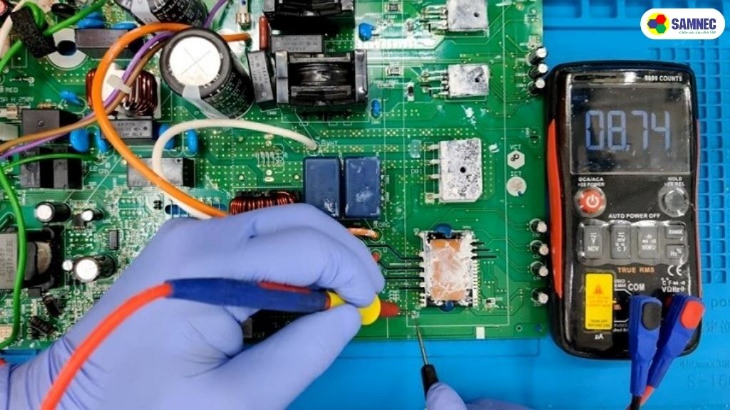 do bo mạch dàn nóng gặp sự cố