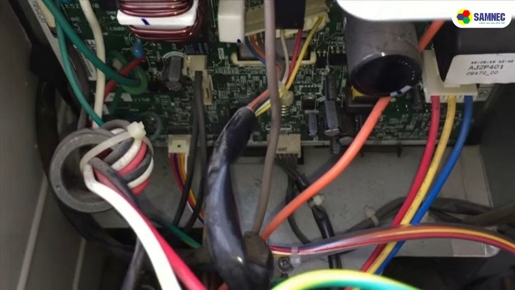 Lỗi bo mạch dàn nóng