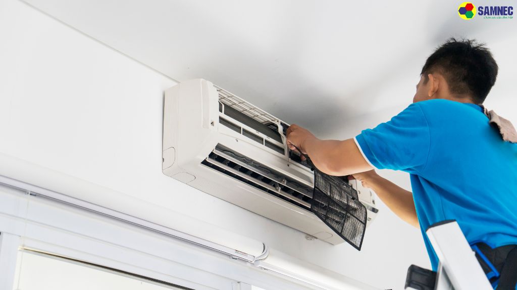 Liên hệ với trung tâm bảo hành hoặc cửa hàng sửa chữa