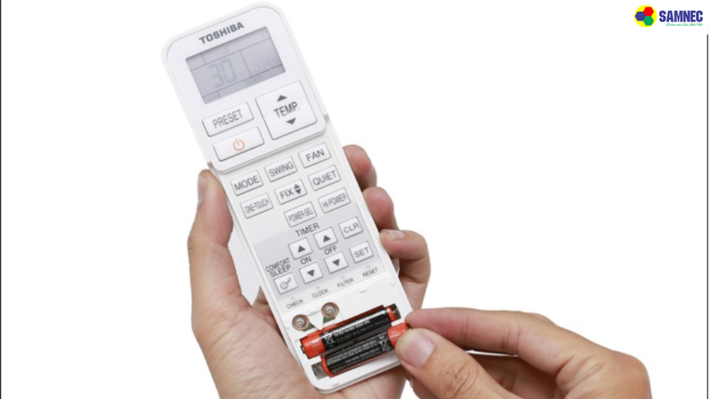 Thay pin cho remote
