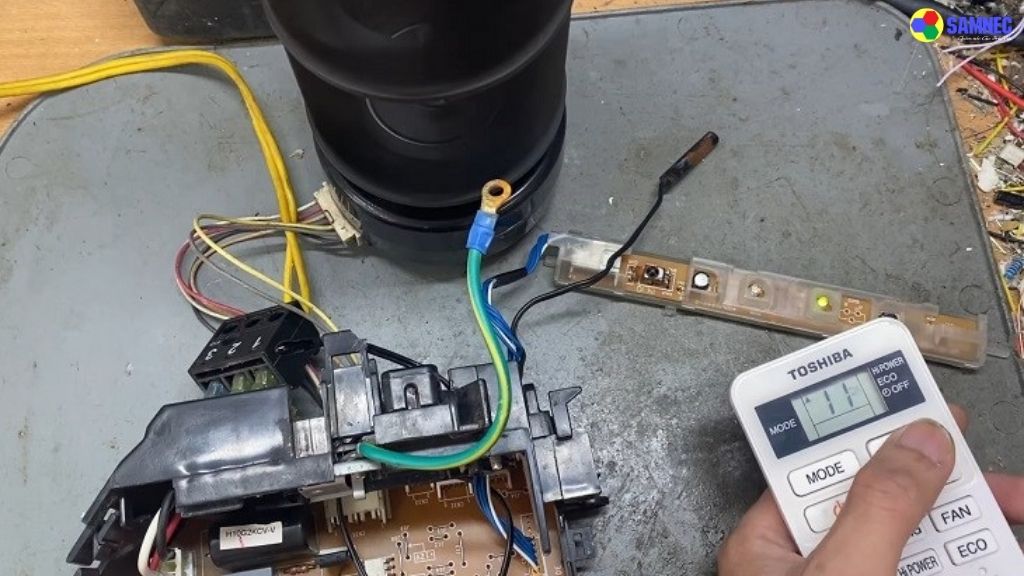 Lỗi 11 máy lạnh Toshiba là gì?