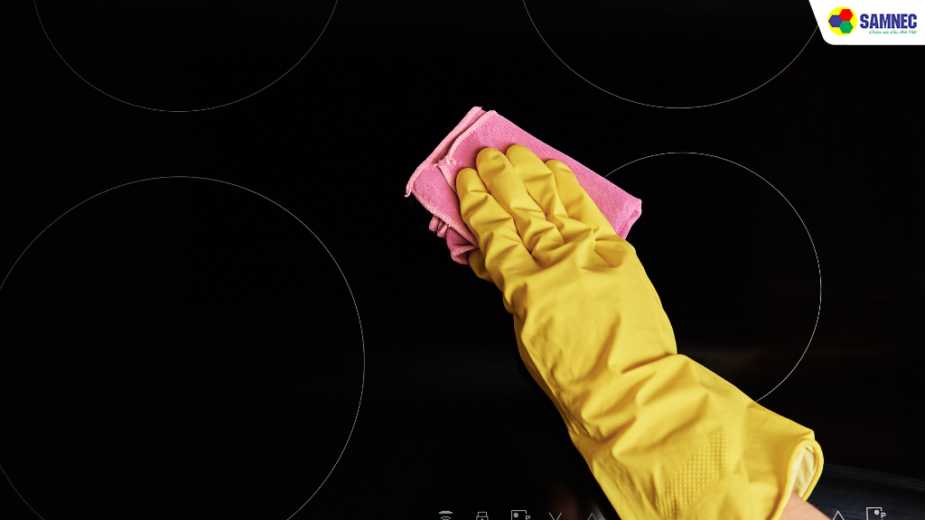 Vệ sinh bếp khi vẫn còn nóng