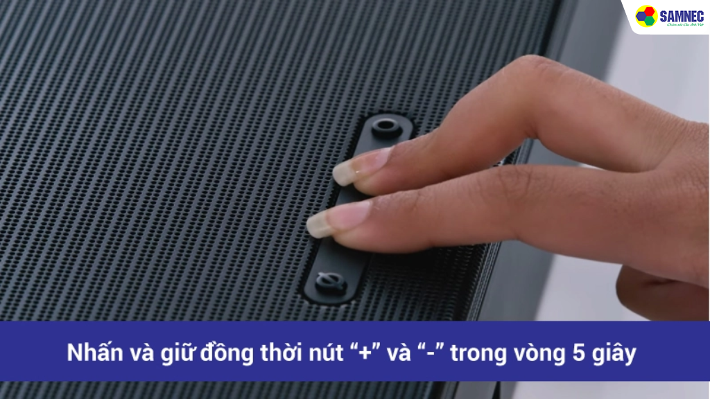 Reset loa soundbar Samsung bằng cách trực tiếp