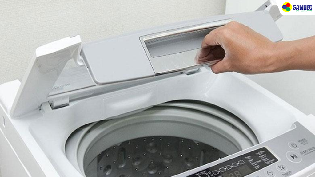 Nắp cửa máy giặt chưa được đóng kín