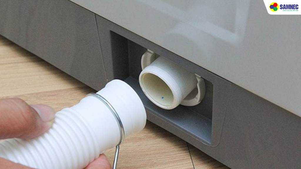 Kiểm tra đường ống cấp nước