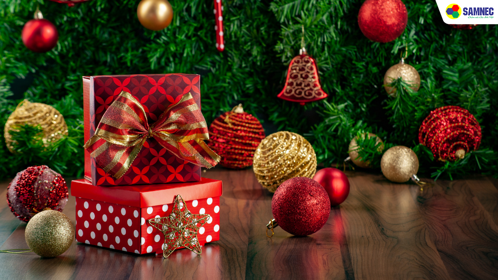 Tặng quà Noel