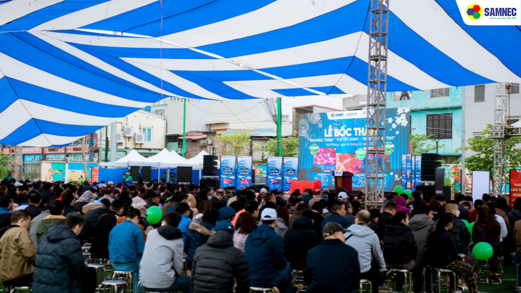 khán giả có mặt từ rất sớm