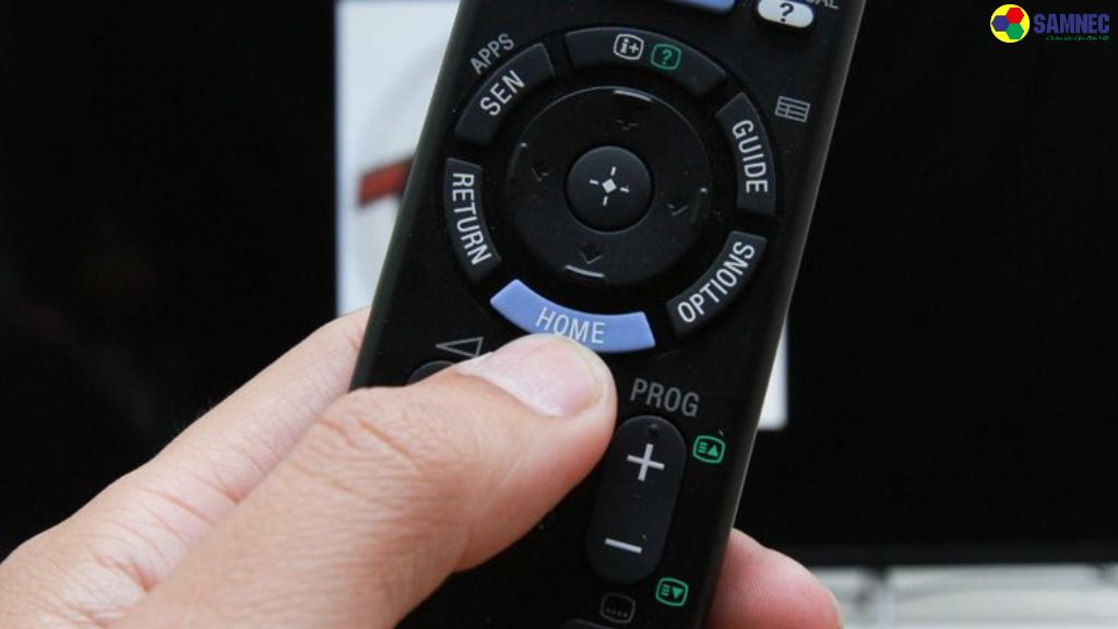 Chọn nút Home trên remote