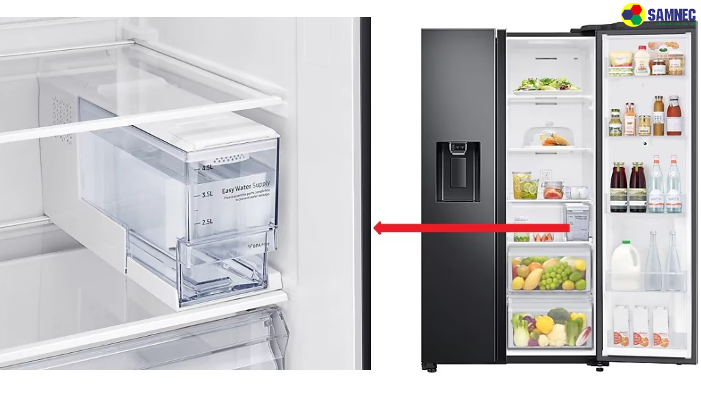 Kiểm tra bình chứa nước bên trong tủ