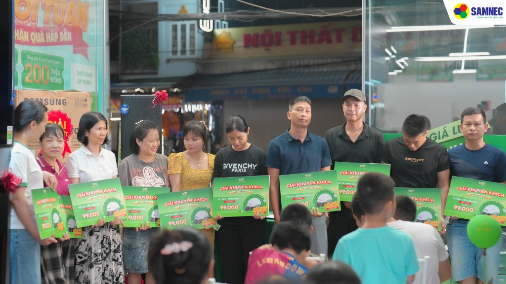 12 Giải khuyến khích: Mũ bảo hiểm Samnec
