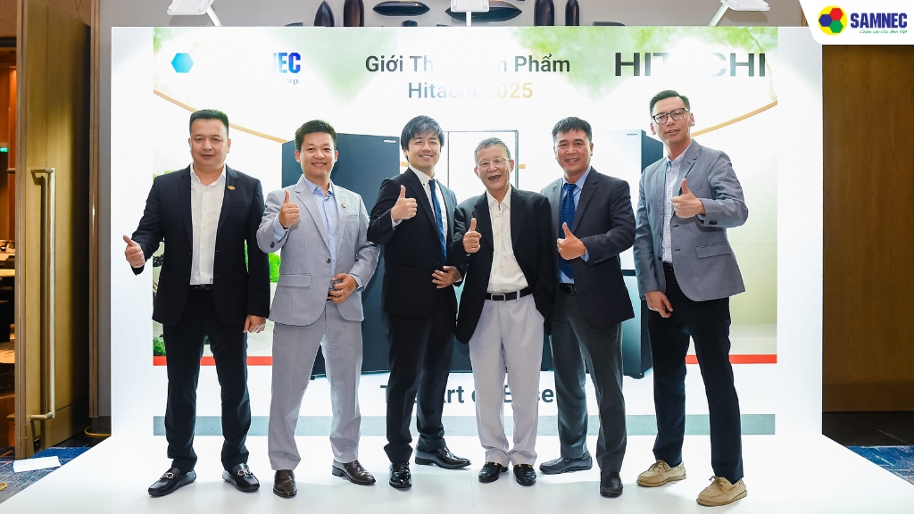 đại diện cấp cao của Samnec và Hitachi