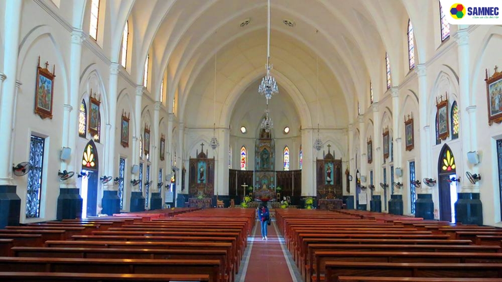 Nhà thờ chính tòa Hải Phòng - Địa điểm đón Giáng Sinh