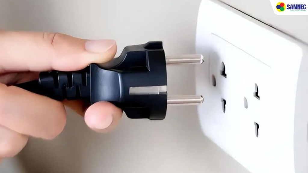 Tắt nguồn và rút phích cắm