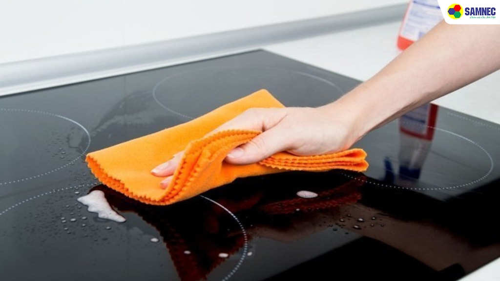 Một số lưu ý khi thực hiện vệ sinh bếp hồng ngoại