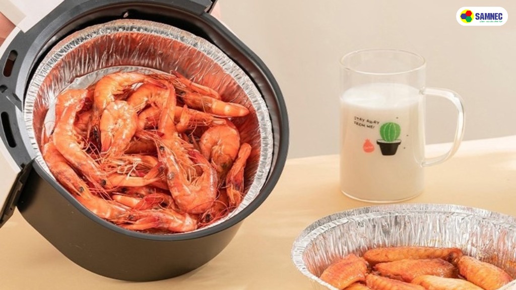 Lưu ý khi dùng giấy bạc cho nồi chiên không dầu