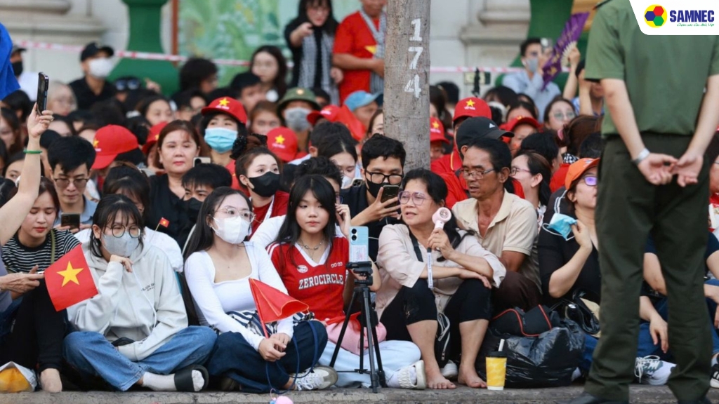 Các vật dụng cần mang theo khi đi xem diễu binh