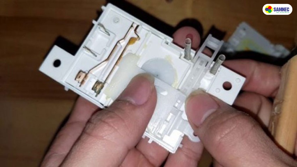 máy giặt toshiba hiển thị lỗi e23