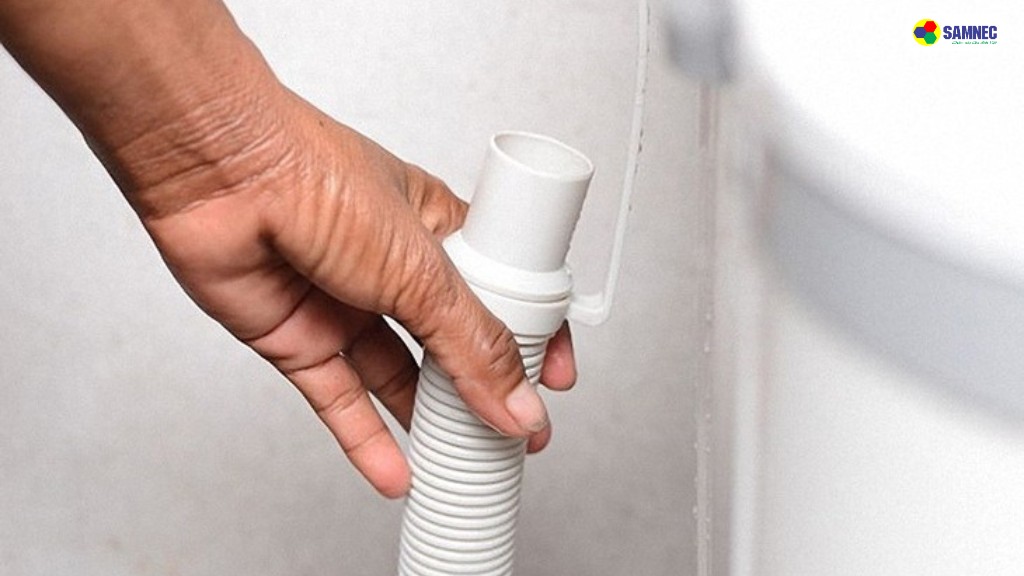 Đường ống nước máy giặt bị tắc