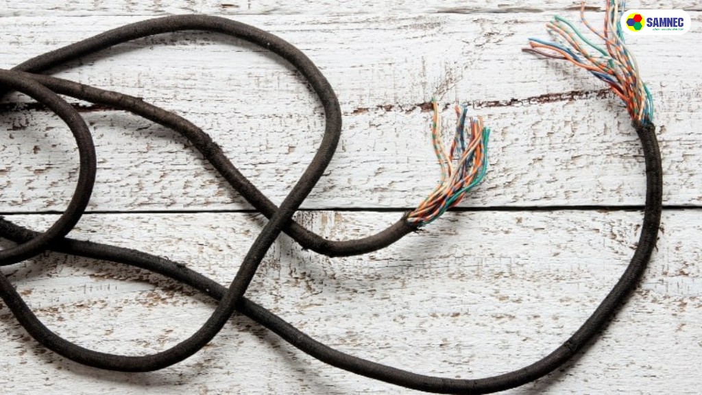 máy giặt Panasonic báo lỗi H29 do dây điện kết nối với quạt bị đứt