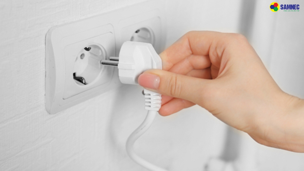 Kiểm tra và thay thế nguồn điện mới