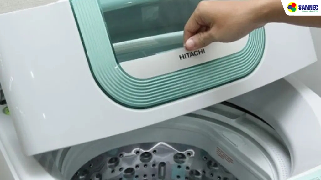 Bước 4: Làm sạch nắp máy giặt