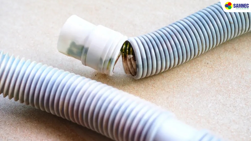 Kiểm tra ống thoát nước