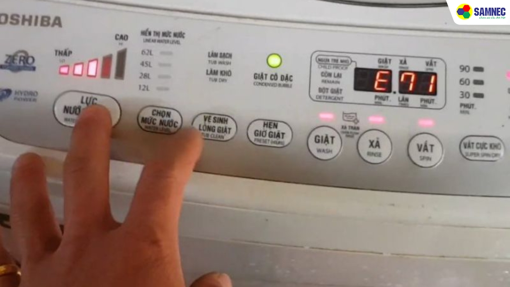 lỗi E71 máy giặt Toshiba là gì
