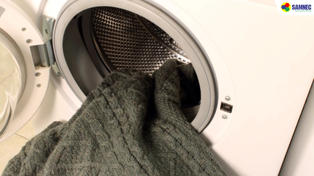 nhược điểm khi sử dụng máy sấy quần áo