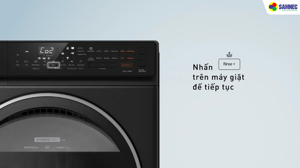 Nhấn nút Rinse trên máy giặt Panasonic