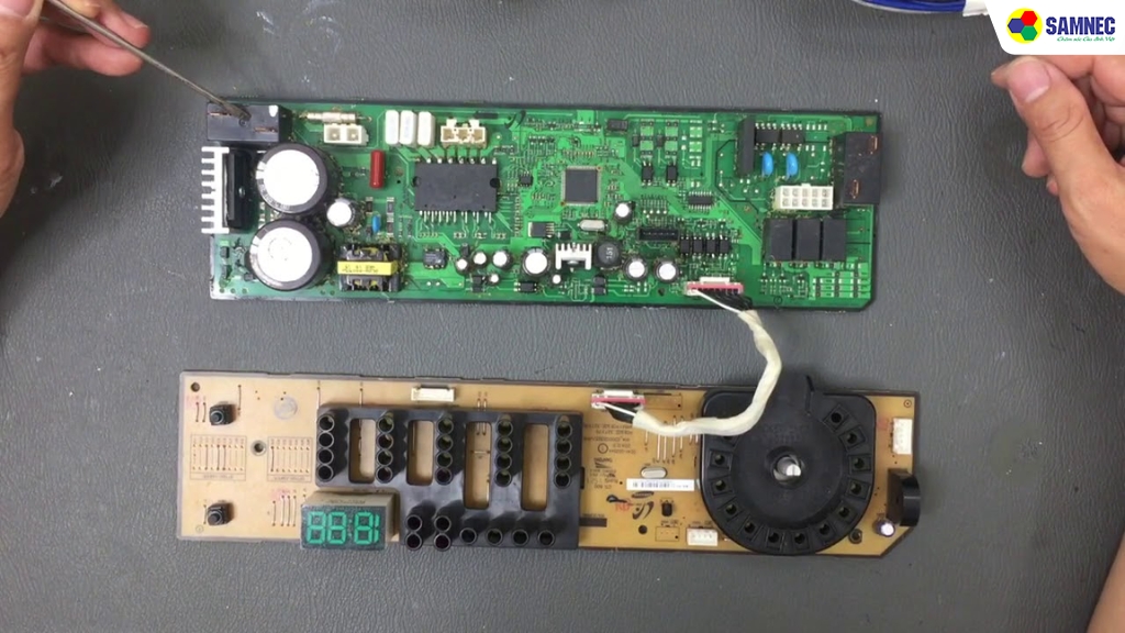 Kiểm tra bo mạch điện tử