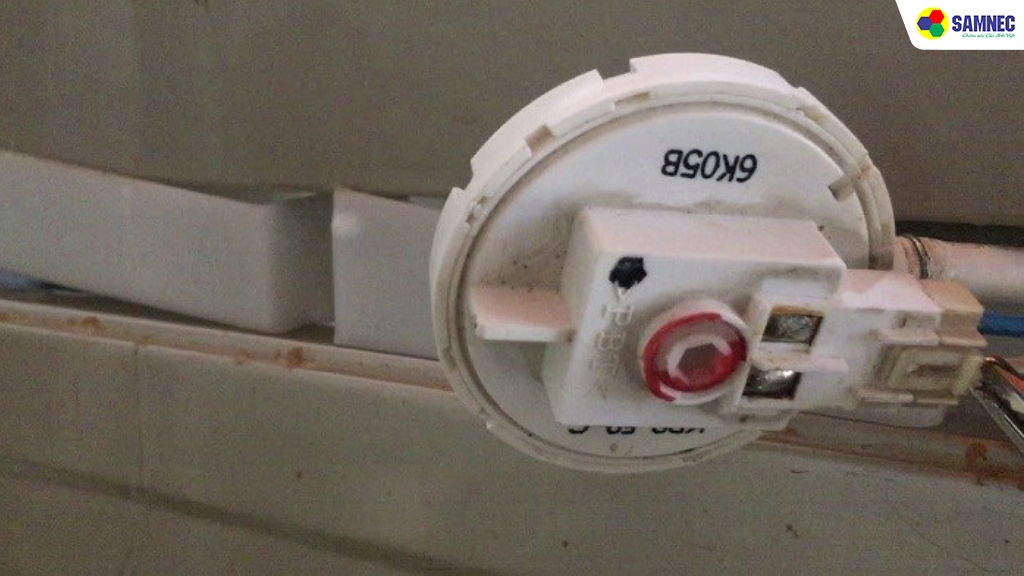 Cảm biến mực nước bị lỗi