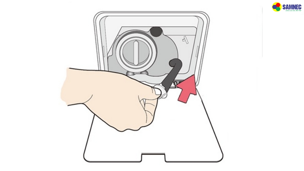 Bước 9: Lắp lại nắp ống thoát khẩn cấp