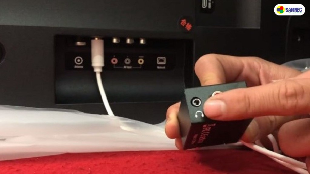 kết nối loa với tivi Xiaomi qua bộ chuyển đổi