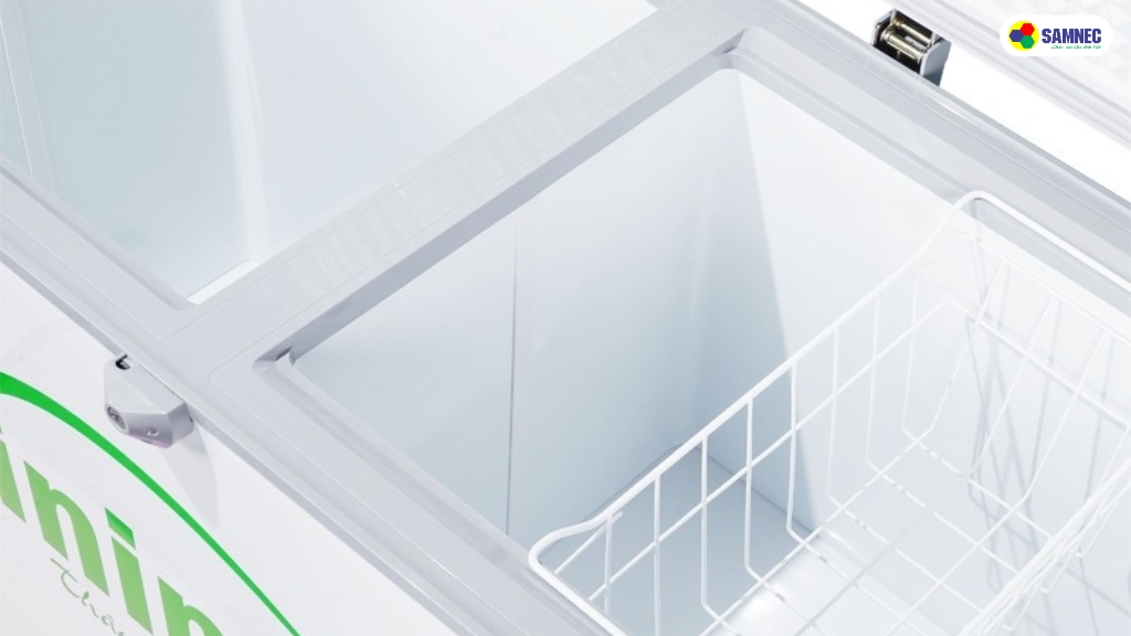 sử dụng tủ đông 2 ngăn làm đá