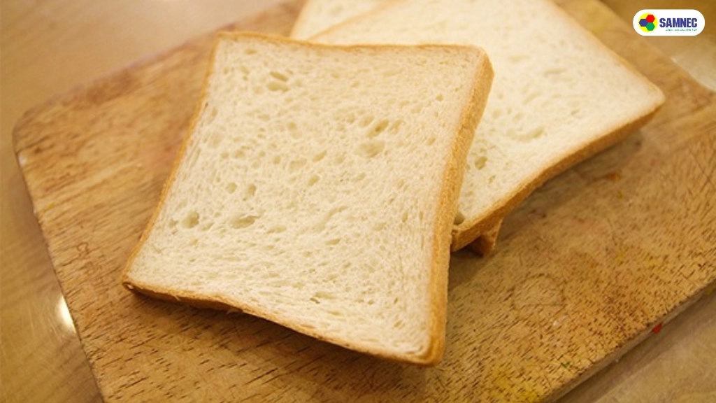 khử mùi tủ lạnh bằng bánh mì